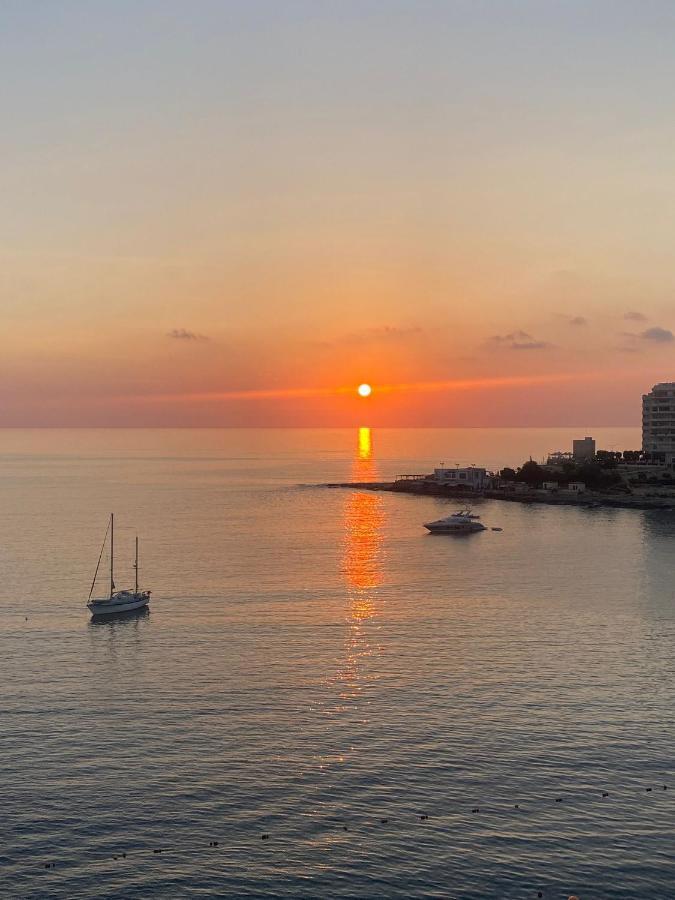Saint Julian's F8 1 Seaview Room, Living And Bathroom Shared , Stjulians מראה חיצוני תמונה